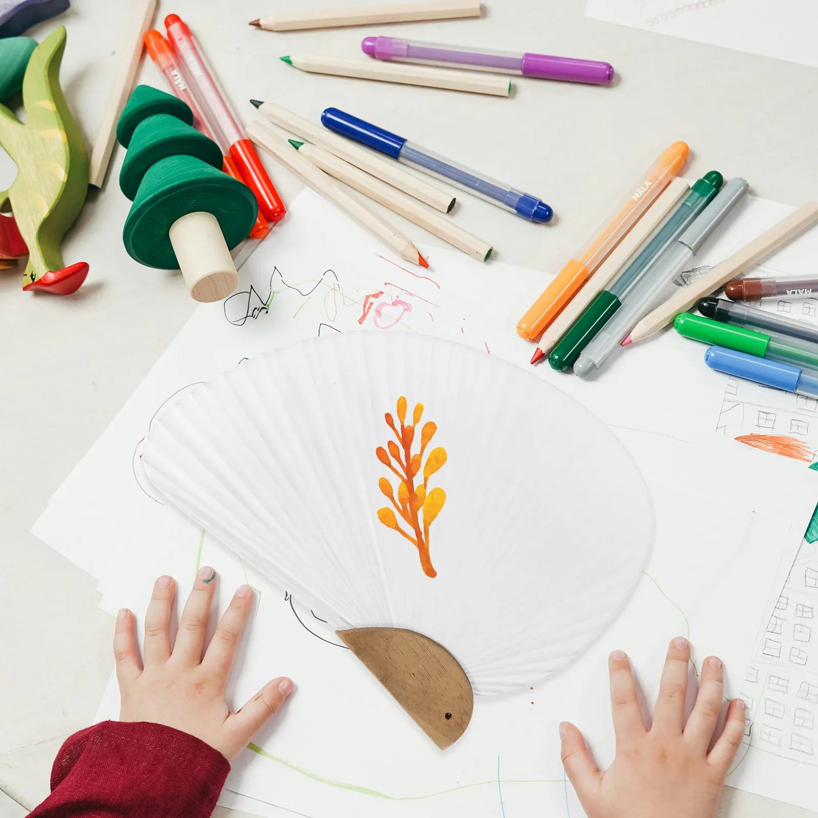 

2Pcs Blank Paper Fans White DIY Hand Painting Graffiti Performance Craft Supplies Kids Project Lightweight Portable