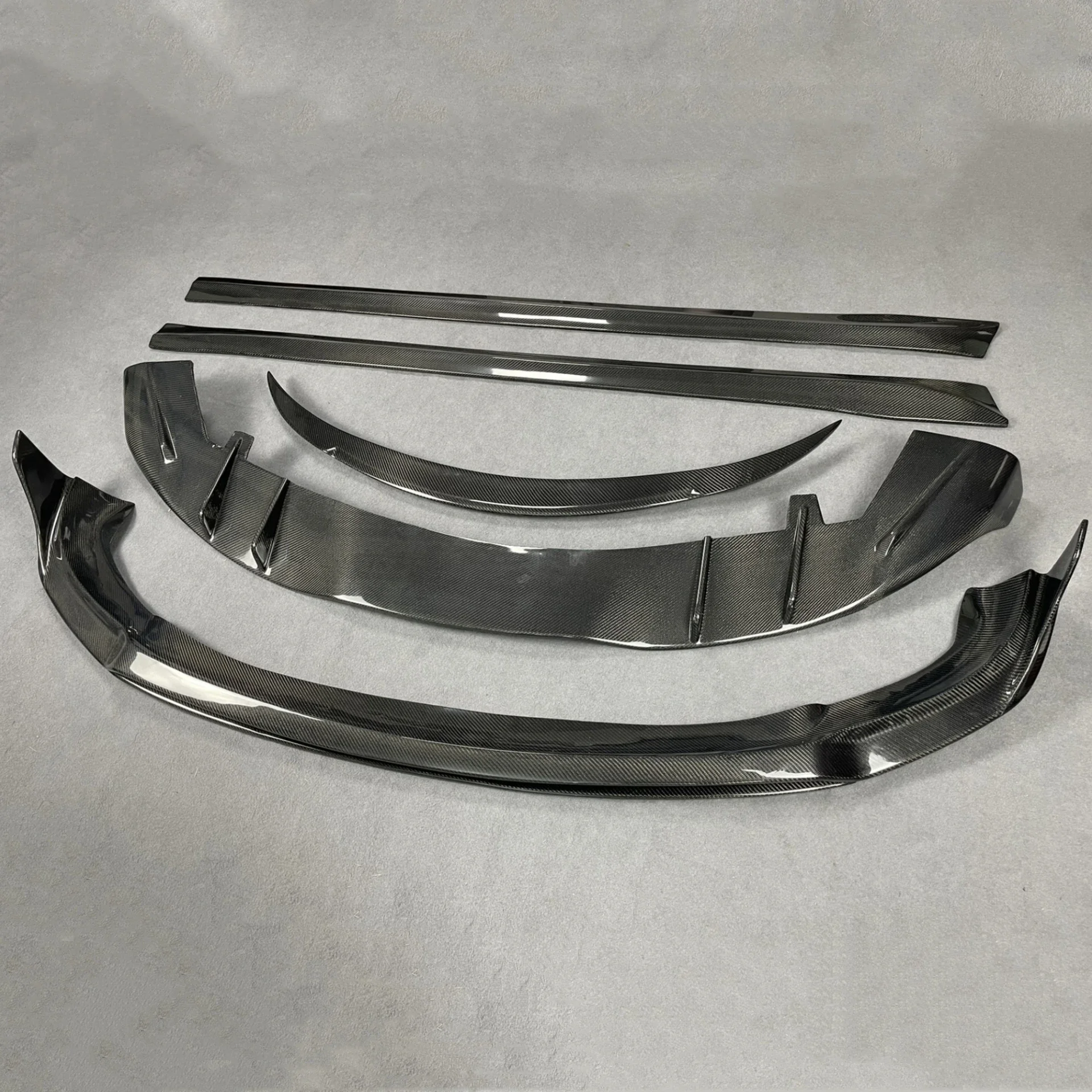 

Body Kit Carbon Fiber Front Rear Lip Side Shovel Tail Wing for Tesla Model Y Surround Car Accessories