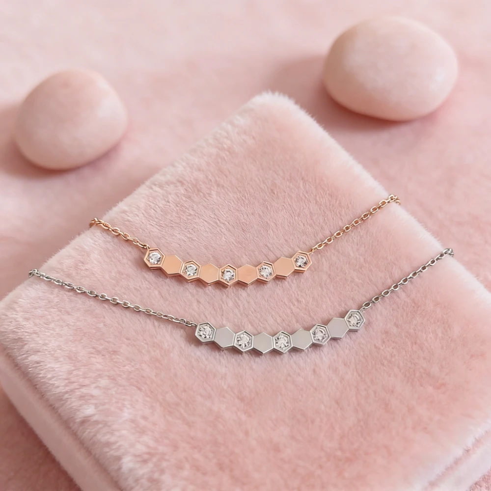 

Trendy 2026 Elegant Wedding Necklace Sparkling Jewelry Gift for Women Holiday Occasion