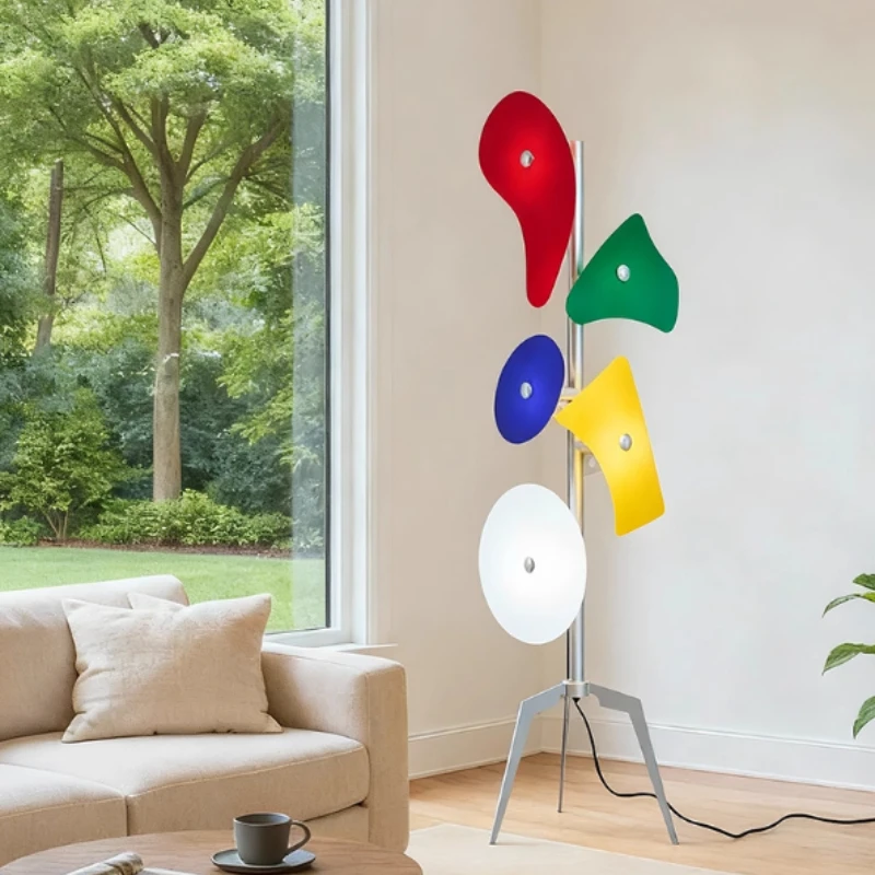 

Скандинавские минималистичные дизайнерские светодиодные торшеры, красочные акриловые забавные светильники, украшение комнаты для угловой спальни, настольные светильники