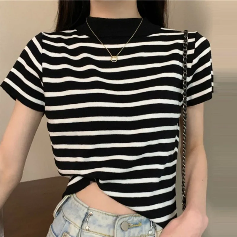 

Casual Short Sleeve Striped Knitted Sweater Women Pullovers Fashion O-Neck Knit Sweater Pullover Women Tops Women Clothing Q3465