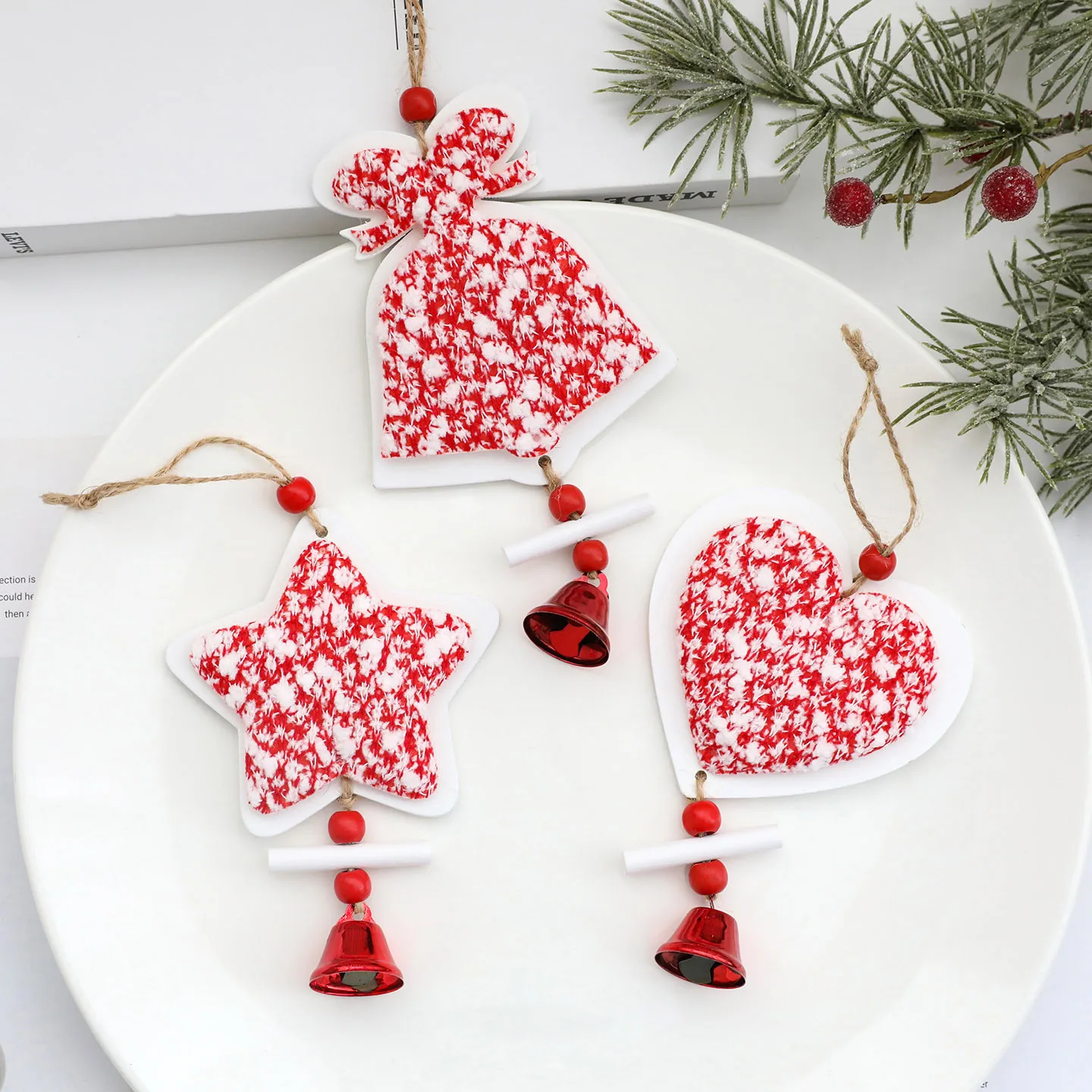 

3Pcs Party Decoration Supplies Christmas Tree Wooden Small Hanging Christmas Decor Sequins Love Bell Pentagram Hanging Decor