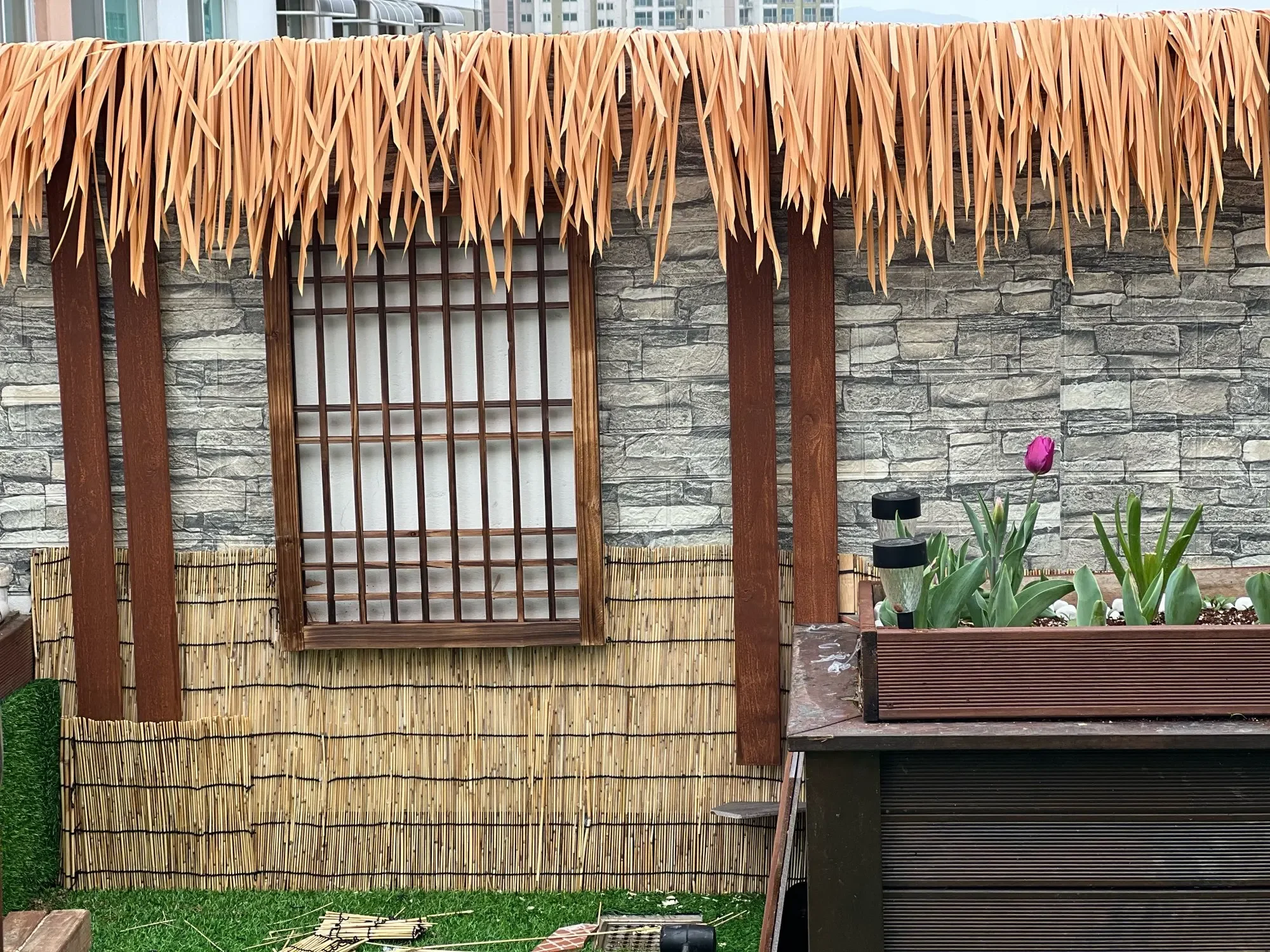 10M Flammhemmende Synthetische Reetdachrolle, Realistisches PE-Kunststoff Mexikanisches Strohdach für Garten, Terrasse, Pavillon, Simuliertes Gras – Detail 1