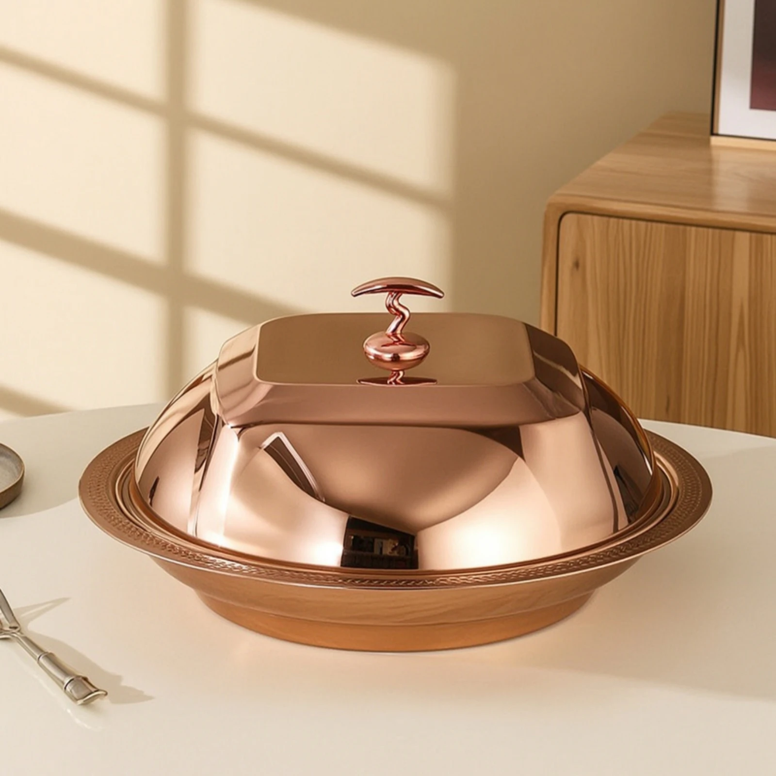 

Serving Tray with Dome Lid Mirror Polished Food Dome with Base Plate Plate Cover with Handle Beaded Edge Cloche Easy-Clean