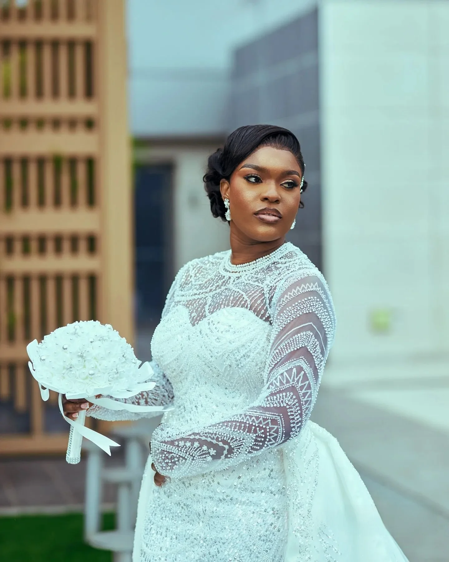 Suknia ślubna syrena afrykańska plus size na zamówienie, odpinany tren, suknie ślubne dla panny młodej, iluzja, wysoki dekolt, długie rękawy, koraliki