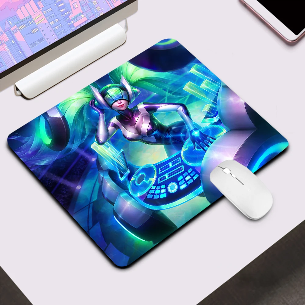 League of Legends Sona Large Gaming Mouse Pad Computer Laptop Mousepad Keyboard Pad Desk Mat PC Gamer Mouse Mat Office Mausepad