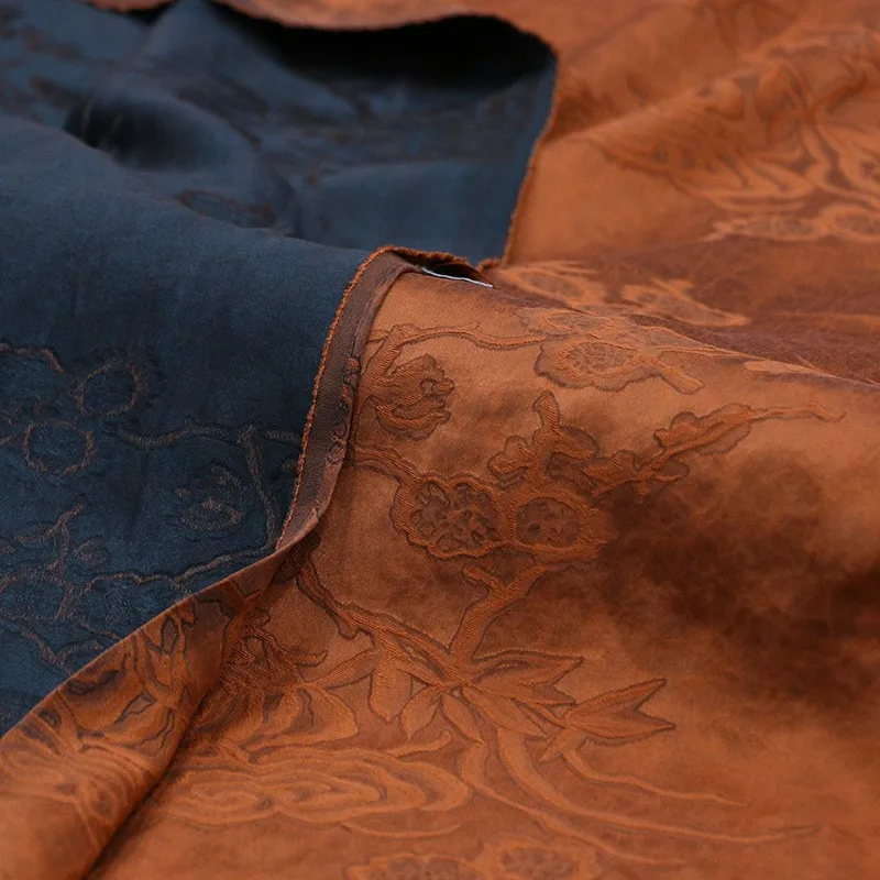 

Caramel-colored plain satin crack silk jacquard fabric
