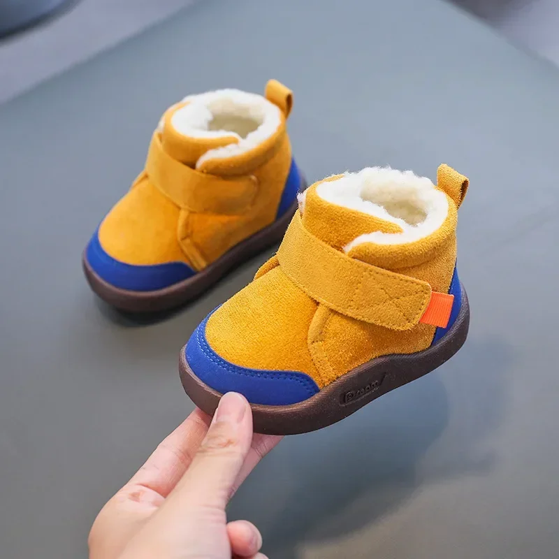 Bottes de neige chaudes en peluche pour bébés garçons et filles, baskets anti-alde pour enfants, chaussures de mode pour tout-petits, 0-5 ans, hiver