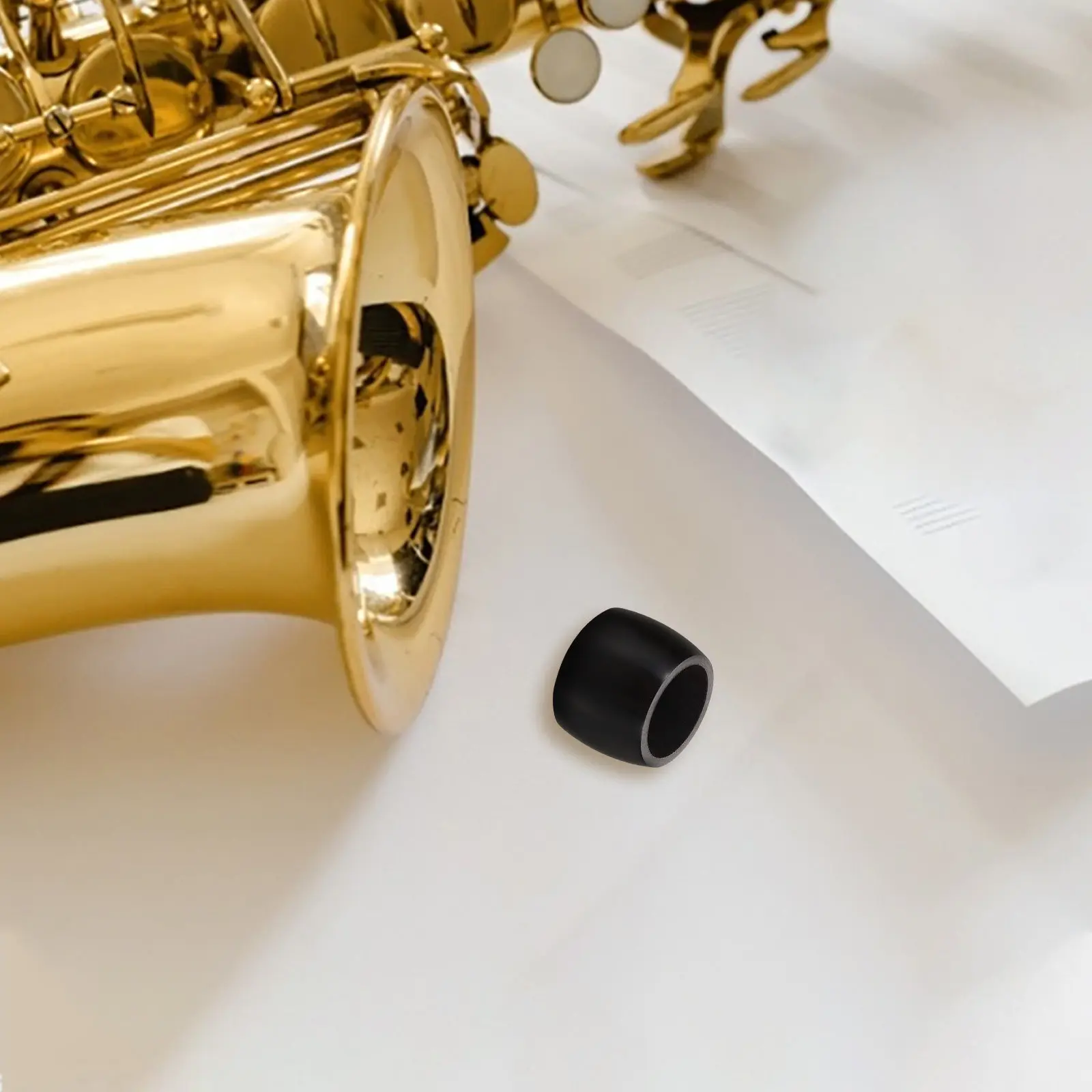 

Professional Clarinet Mouthpiece Clamp Made of Genuine Ebony Ensures Reed Stability Minimal Vibration Ideal for Beginners and