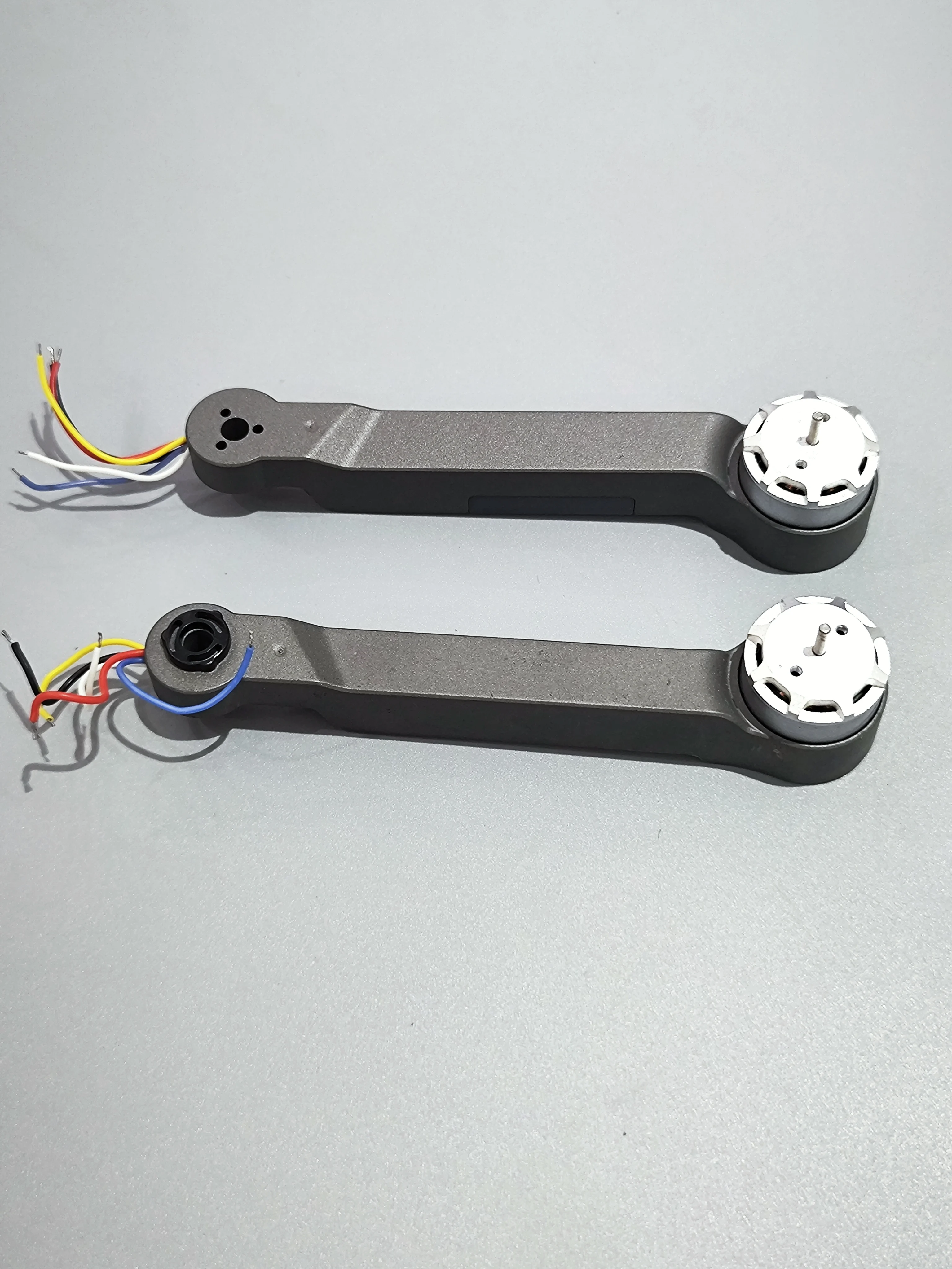 

4D-F4 оригинальный задний левый/правый рычаг A/B, 2 шт. для 4DRC F4, бесщеточный складной дрон, 4DRC-F4, сменные аксессуары для рычагов двигателя