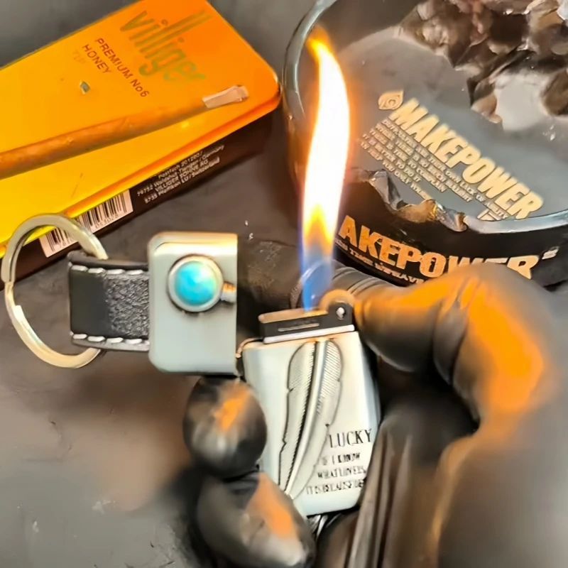New Vintage Feather Embossed Open Flame Lighter Portable Keychain Lightweight High-Quality Grinding Wheel Lighter