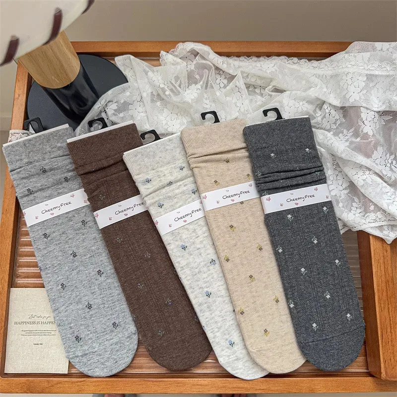 5 Pairs Women's Autumn Winter Cotton Mid-Calf Socks for Girls Japanese Floral Pattern Korean-Style Knee-High Socks High Quality