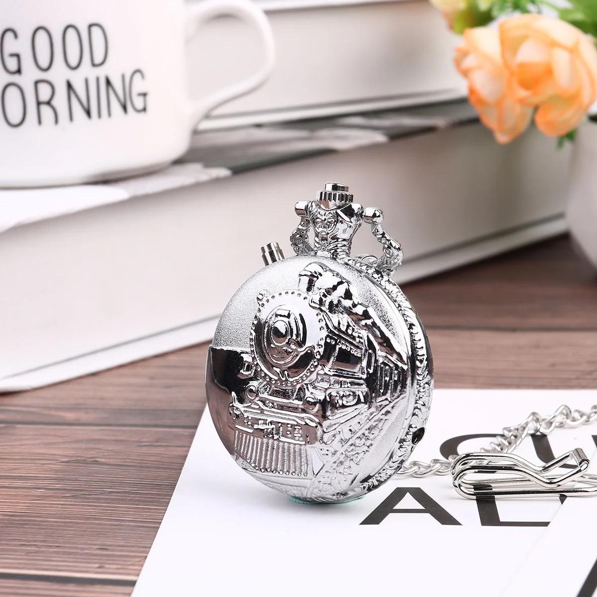 1 قطعة ساعة الجيب خمر الفضة الإبداعية قاطرة تصميم هدية الديكور الكلاسيكية الطراز القديم سلسلة ساعة خمر