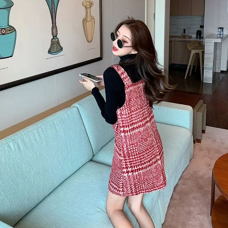 Two-Piece Small Fragrance Style Loose Thickened Plaid Wool Suspender Dress Black Bottoming Knitted Sweater Women Autumn Suit