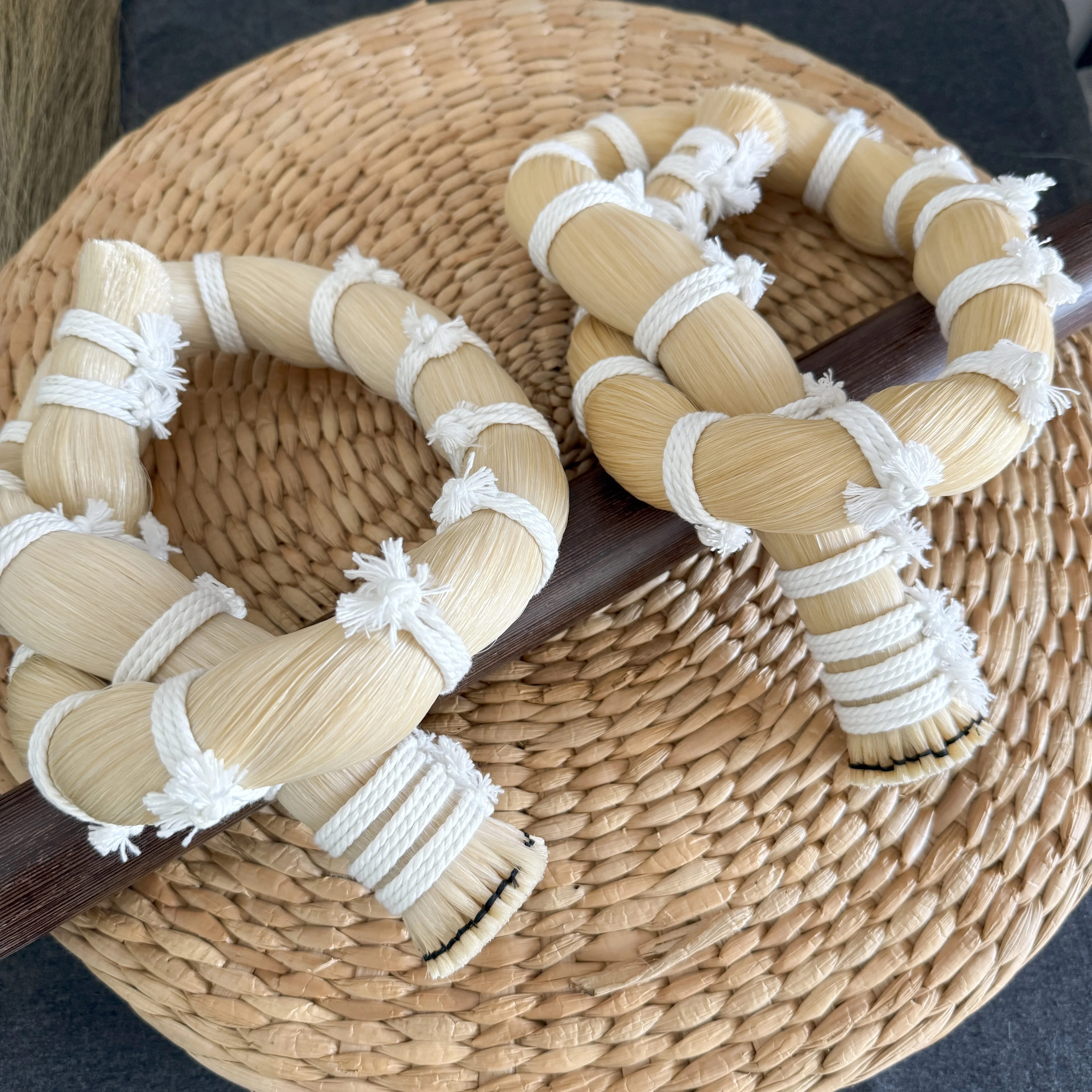 1 كجم AAA سيبيري الحصان الشعر العالمي الكمان القوس شعر الخيل 80-85 سنتيمتر الأبيض الطبيعي الآلات الوترية الكمان أجزاء اكسسوارات