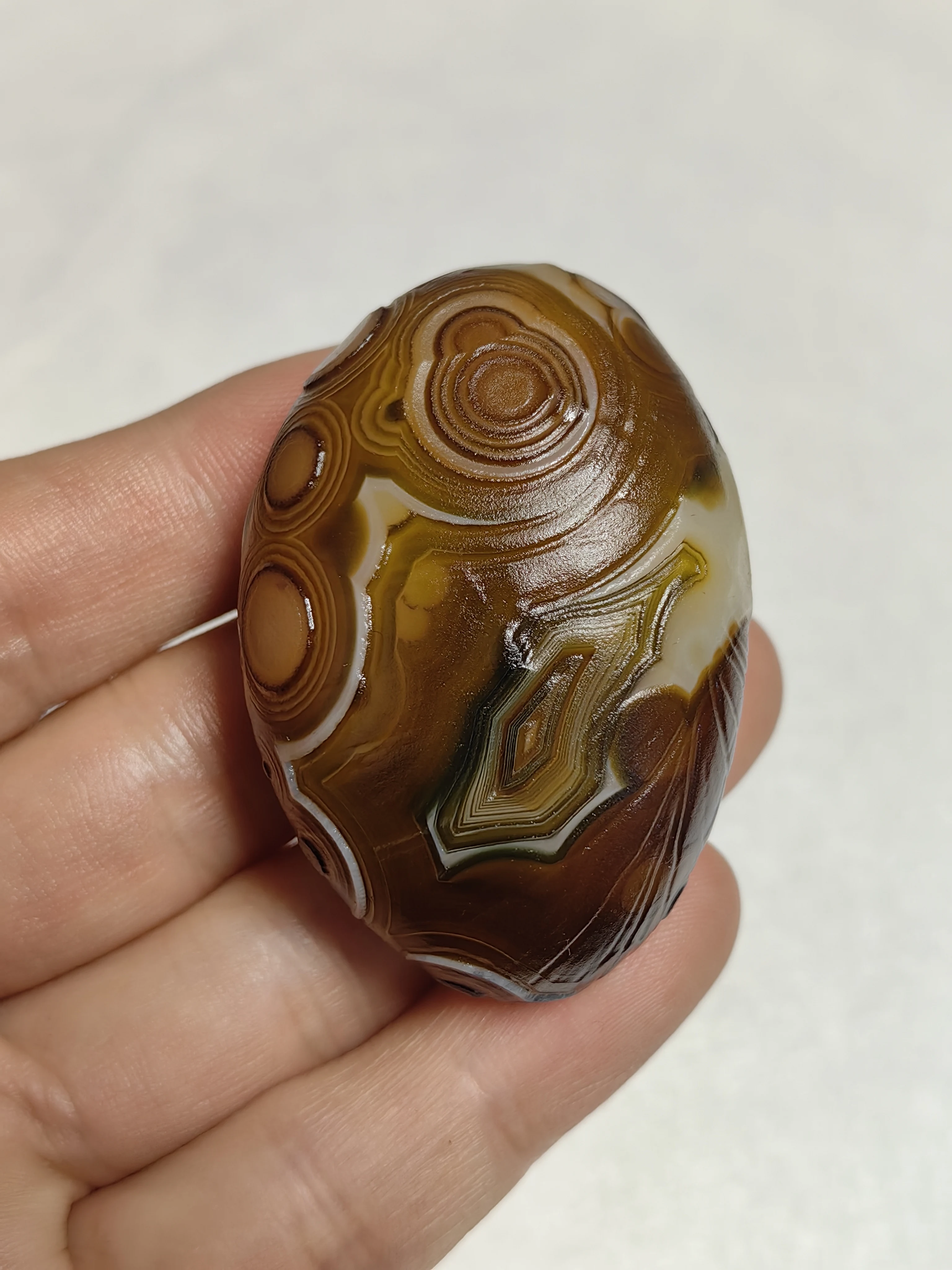 Natural Eye Agate Palm Stone  61g Brown Banded Mineral Specimen, Unpolished Raw Gobi Rock for Home Decor & Collection