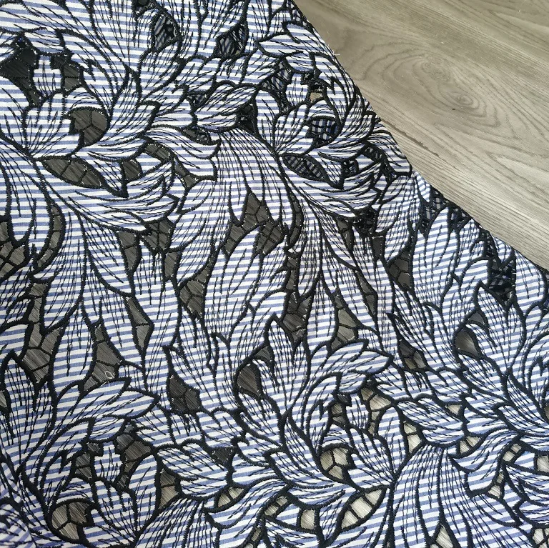 

Fashion yarn-dyed embroidered fabric, water-soluble laser lace embroidery 100% cotton material, for clothing, DIY sewing