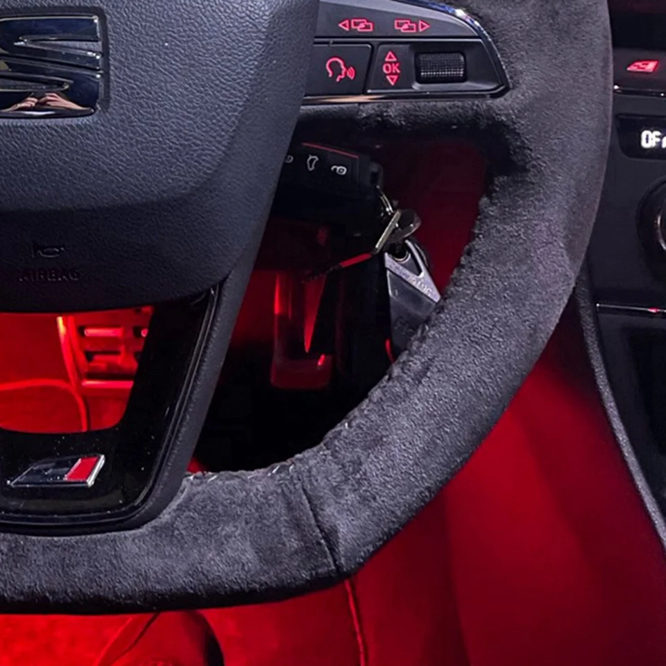 Rutschfester Auto-Lenkradbezug aus schwarzem Wildledergeflecht für Seat Leon Cupra R Leon ST Cupra Leon ST Cupra Ateca Cupra Ateca FR – Detail 2