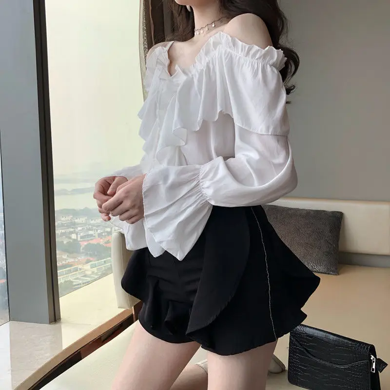 Women Shirt V-neck Flare Sleeve Ruched Ruffle Loose Fit Off-shoulder Sweet Sexy Girls Solid Korean Fashion All-match Spring Tops