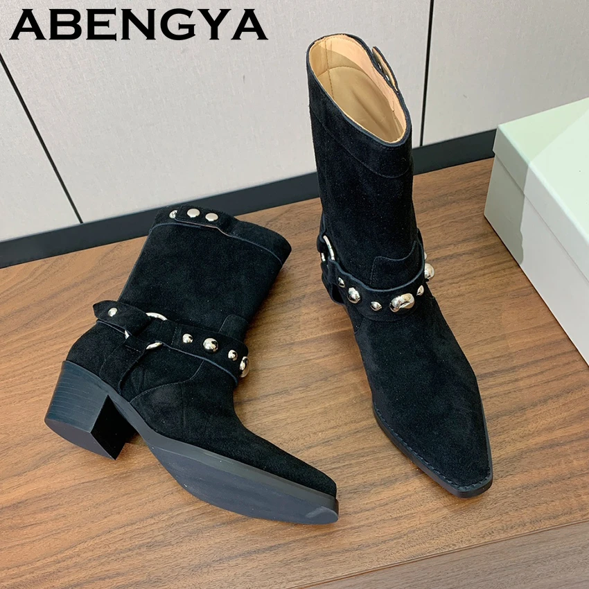 2025 الشتاء الصوف بطانة حذاء بكعب سميك الثلوج أحذية النساء جلد الغزال برشام مشبك أحذية بوت قصيرة الإناث عادية الدافئة الفراء بوتاس Mujer