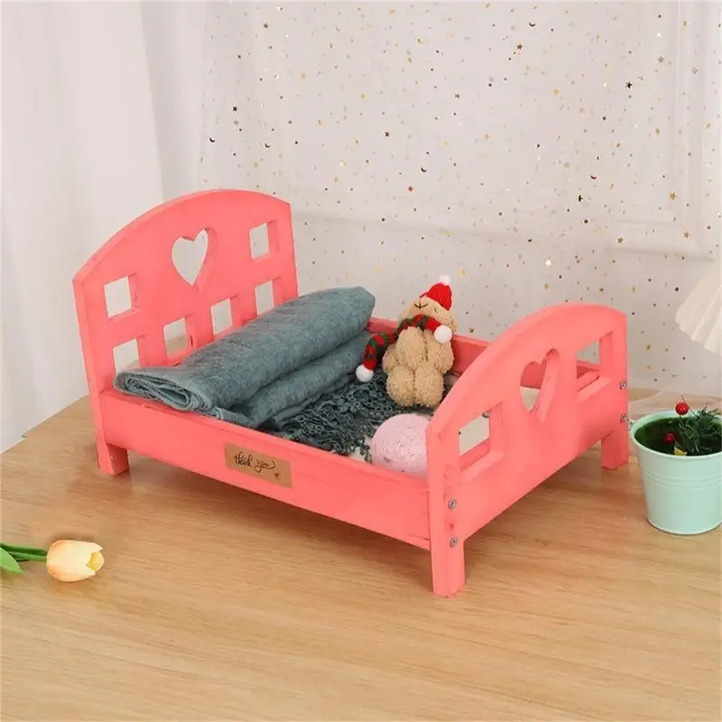 A5YC Vintage Baby Bed Props Photos Taking Background Bed Props Retro Studio Decorative Bed for Newborns Photoshoots