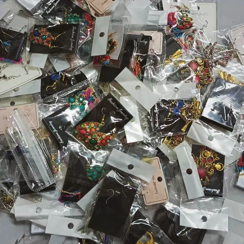 Casuale 1/10/30/50 pezzi Set di gioielli colorati Collana Orecchini Anelli Bracciali Ciondolo Donna Stile vibrante Regalo