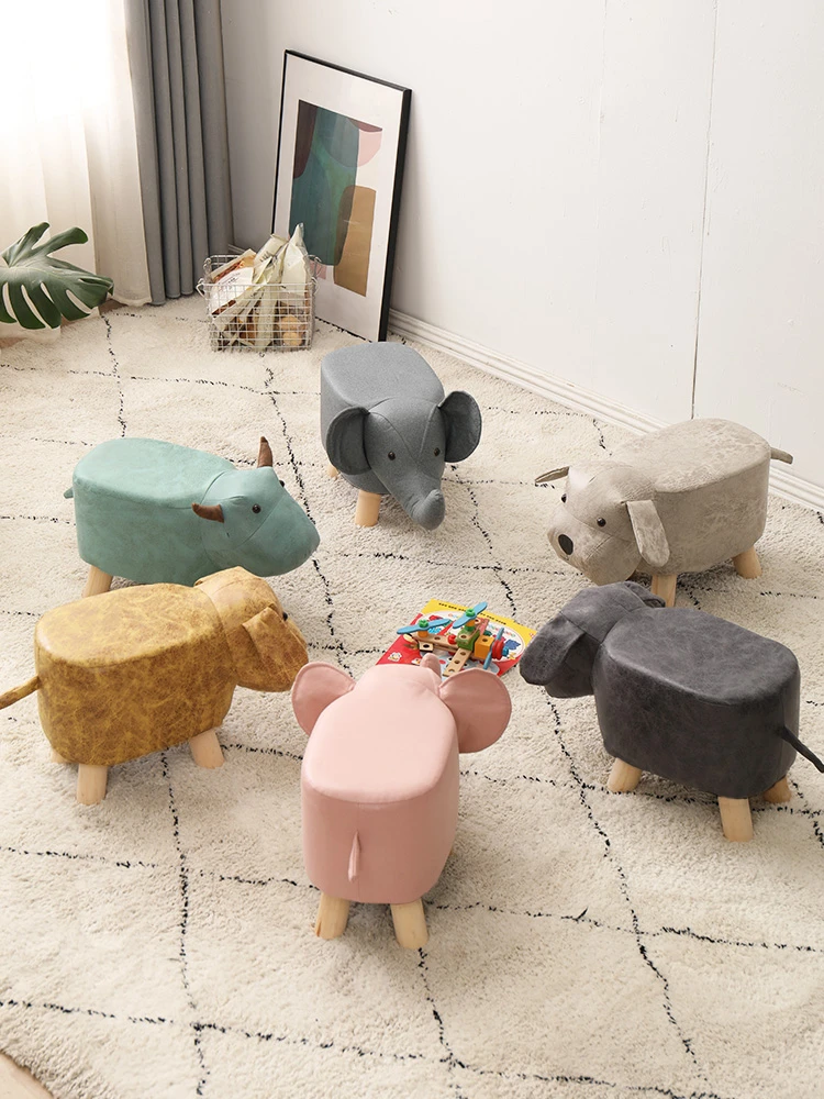 

Small stool, solid wood shoe changing stool, elephant stool, small bench, animal sitting stool, cartoon children's low stool
