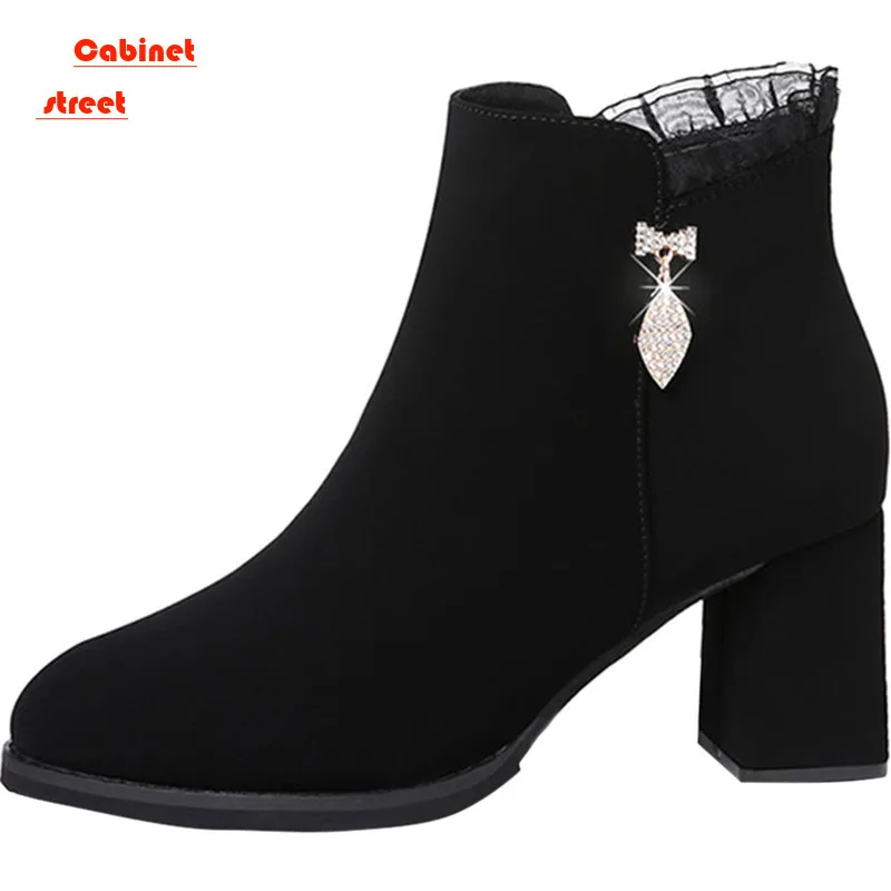 

2024 New Fashion Women Boots Female Autumn Winter Boots Classic Zipper Snow Ankle Boots Winter Suede Warm Fur Plush Women Shoes