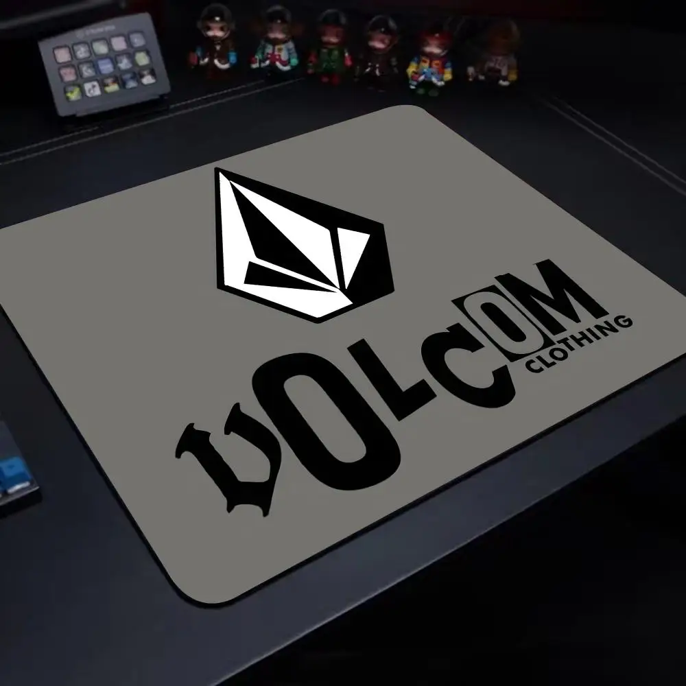 

Fashion Sport V-Volcoms Logo Mouse Pad Gaming Laptops Mousepad Gamer Carpet Keyboard Mat Desk Protector Anime Cartoon Mouse Pads