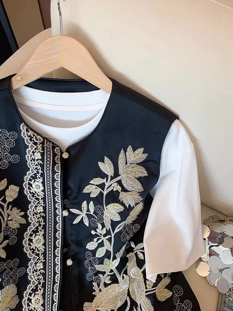 الأزهار المطرزة الحرير الحرير سترة المرأة الرجعية الصينية خمر العرقية نمط بلوزات بلا اكمام المتضخم