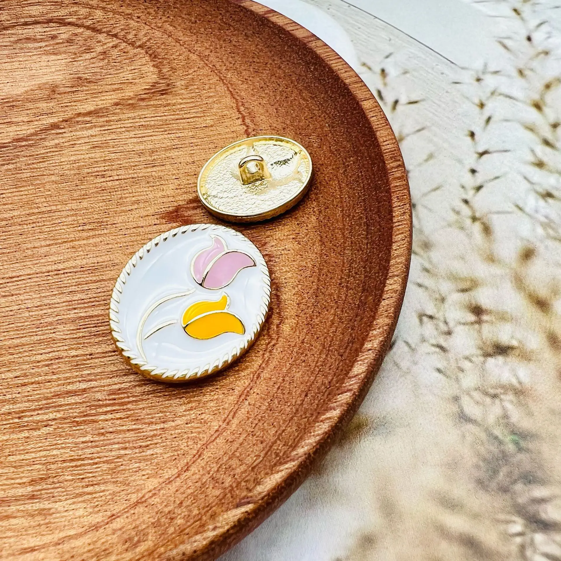 New Arrival 20MM-25MM Gold Round Metal Flower Buttons For Needlework Clothing Women Coat Suit Cardigan 6PCS Sewing Button KD2031