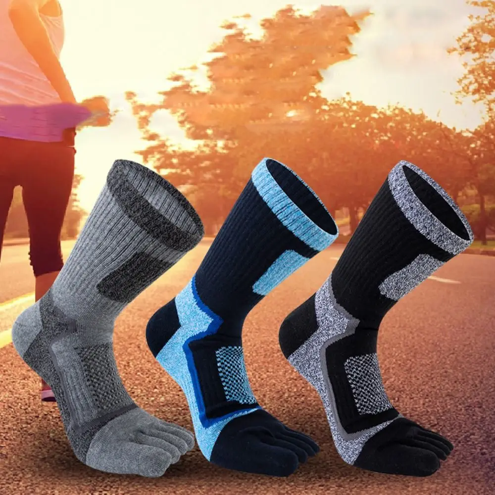 

Simple Warm Breathable Retro Trendy Sport Thick Patchwork Color Cotton Five Finger Socks Middle Tube Hosiery Man Socks