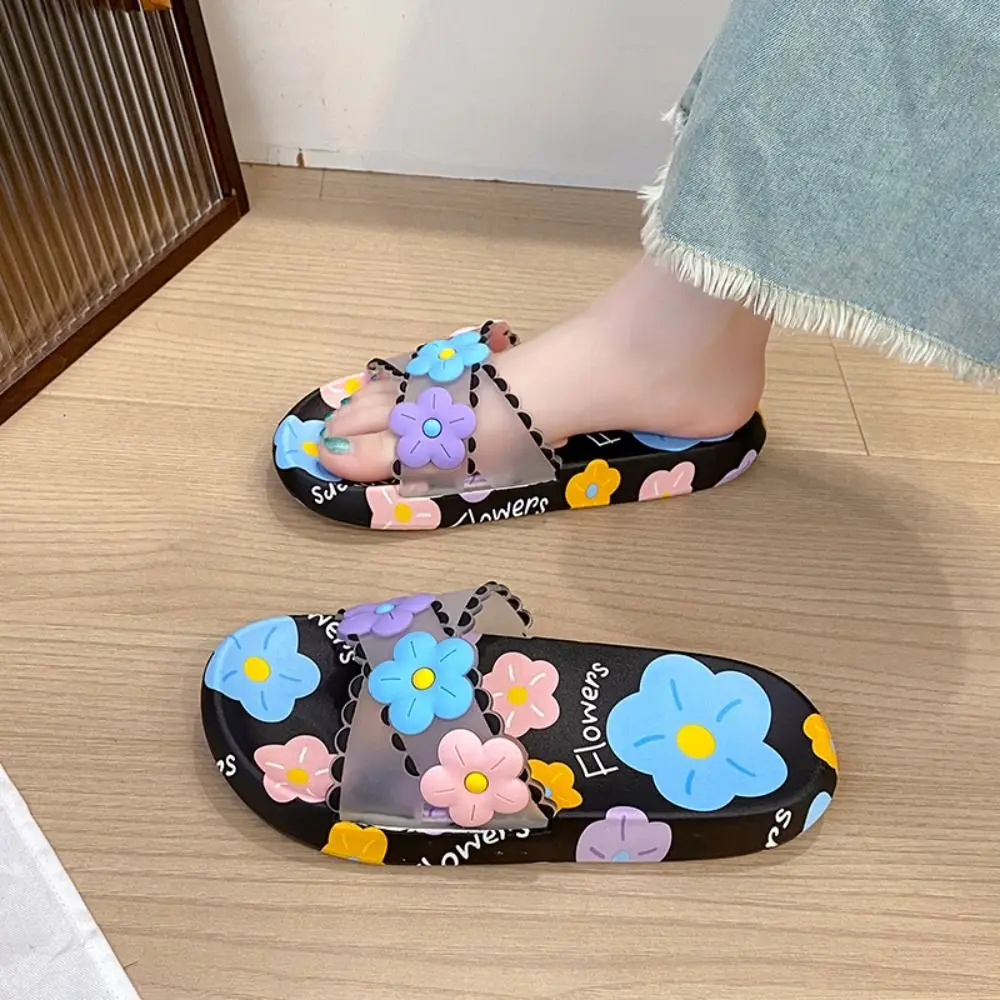 

Kawaii противоскользящие тапочки на плоской подошве, пляжная обувь, тапочки с цветочным узором, женские шлепанцы из мягкого ПВХ с цветочным принтом, сандалии для ванной комнаты