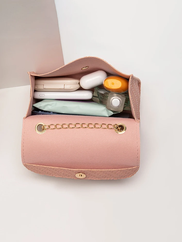 Quadratische Tasche mit Prägungskette, PU-Leder, große Kapazität, Schulter-Crossbody-Handytasche für Damen