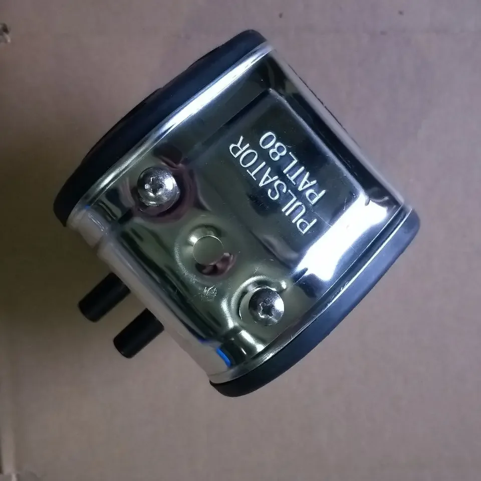 

Pulsator for vacuum pump milking machine, dedicated to single barrel pulse milking machine for cows and sheep