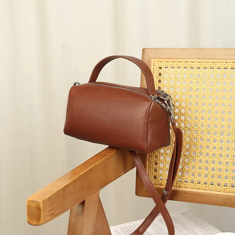 

Johnature Women's Genuine Leather Bag 2025 New Large Capacity Multi Compartment Double Zipper Handbag Versatile Shoulder Bag