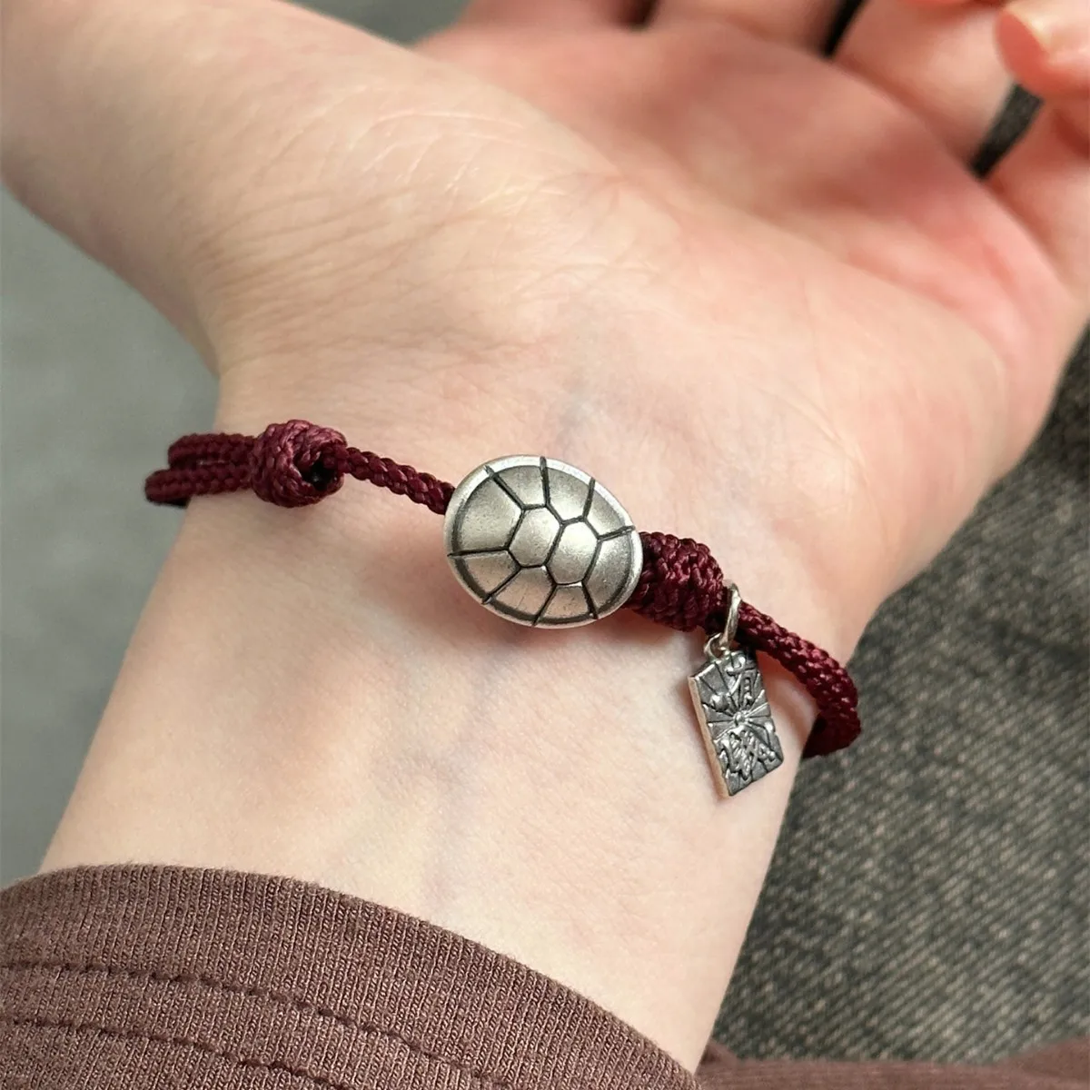 New Arrival Retro Tortoise Shell 925 Sterling Silver Red String Female Charm Bracelet Jewelry Women Birthday Gifts Cheap