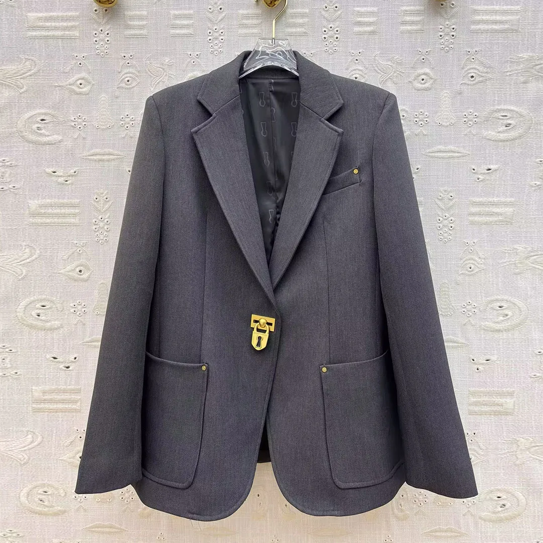 

Высокое качество, темно-серый цвет, элегантный модный винтажный пиджак, женский костюм с зубцами и золотыми пуговицами, шикарная куртка