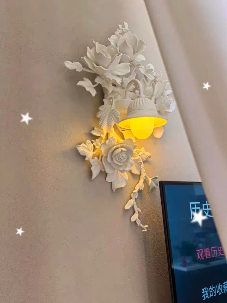 

Французский настенный светильник для гостиной, фоновая стена, ретро, с резными цветами, теплый свет, для столовой, спальни, художественный настенный светильник