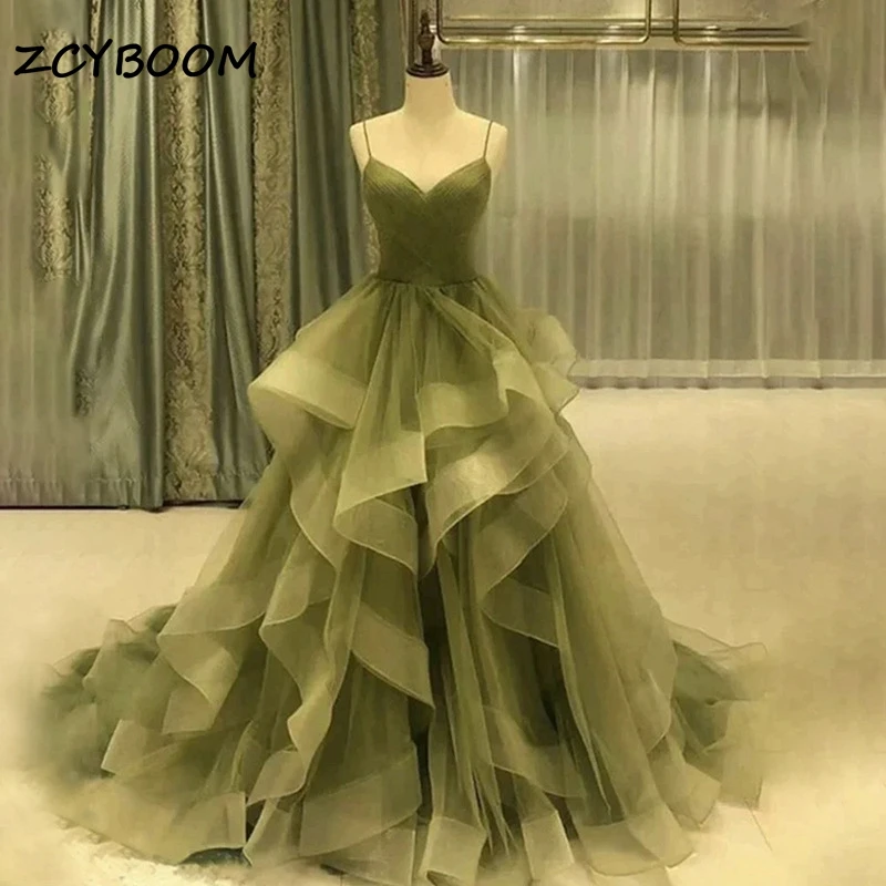 Elegante cinta de espaguete em camadas verde tule vestido de baile vestidos de noite 2025 tribunal trem vestidos de baile vestidos de festa de aniversário