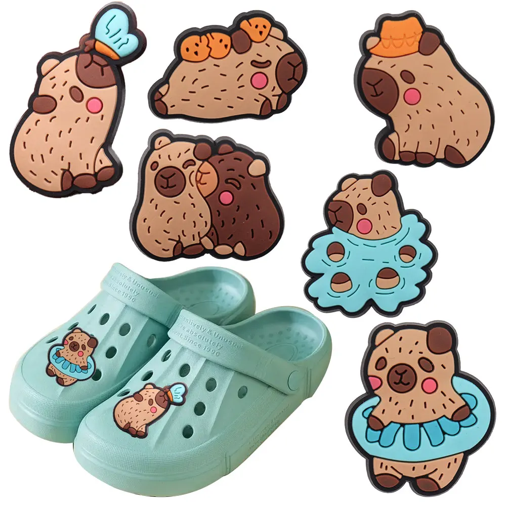 Mix 50pcs PVC Cartoon Animal Shoe Charms Kawaii Bear anello di nuoto cappello d'acqua sandali scarpe decorazione Kids Party regali di natale