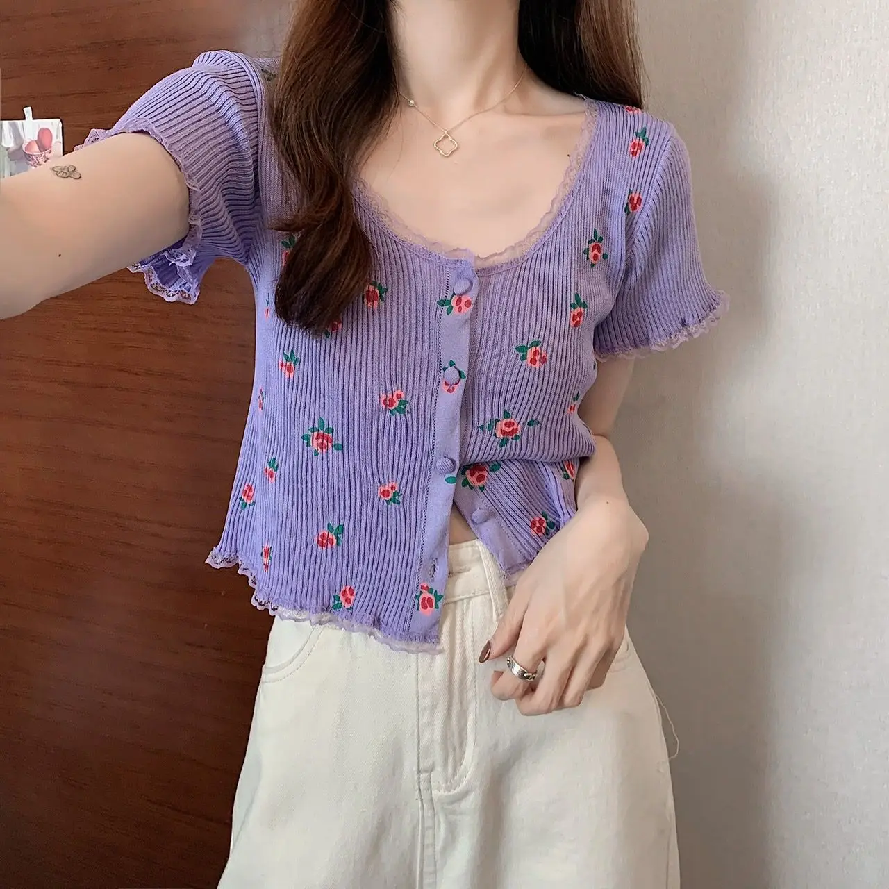 여름 레이스 접합 슬림 짧은 카디건 탑 여성을위한 프랑스어 달콤한 수 놓은 꽃 반팔 티셔츠 스웨터