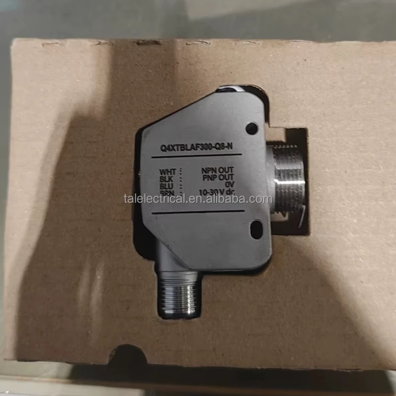 Original Q3XTBLD-Q8 Q3XTBLD50-Q8 Q3XTBLD100-Q8 Q3XTBLD150-Q8 Q3XTBLD200-Q8 Laser Color Recognition Color Contrast Sensor