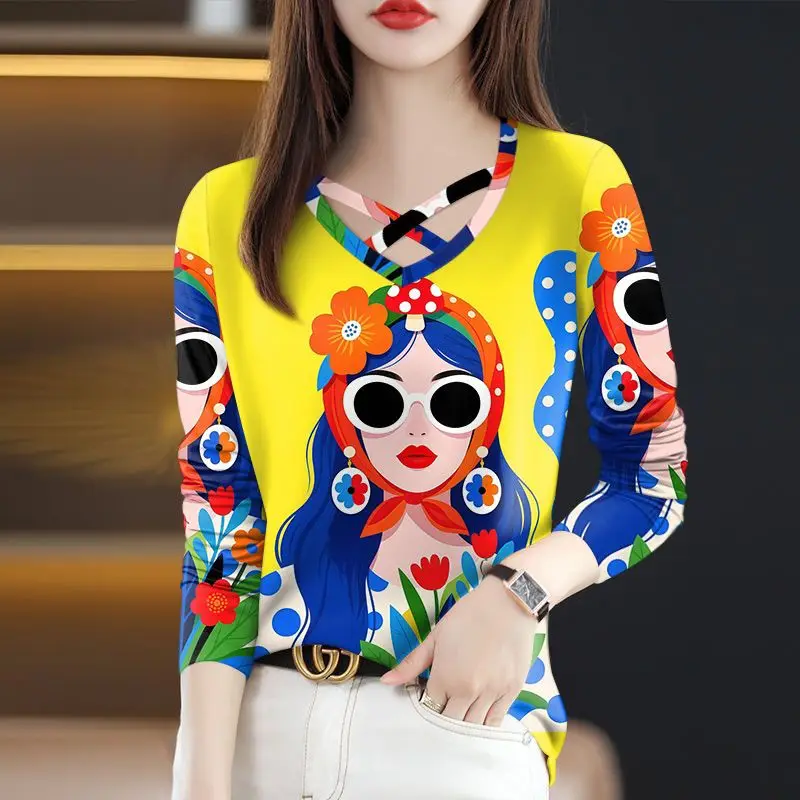 Artistic Retro Lady Print Long-Sleeve Top: Crisscross V-Neck Design with Vibrant Floral & Polka Dot Details for Boho Chic Style