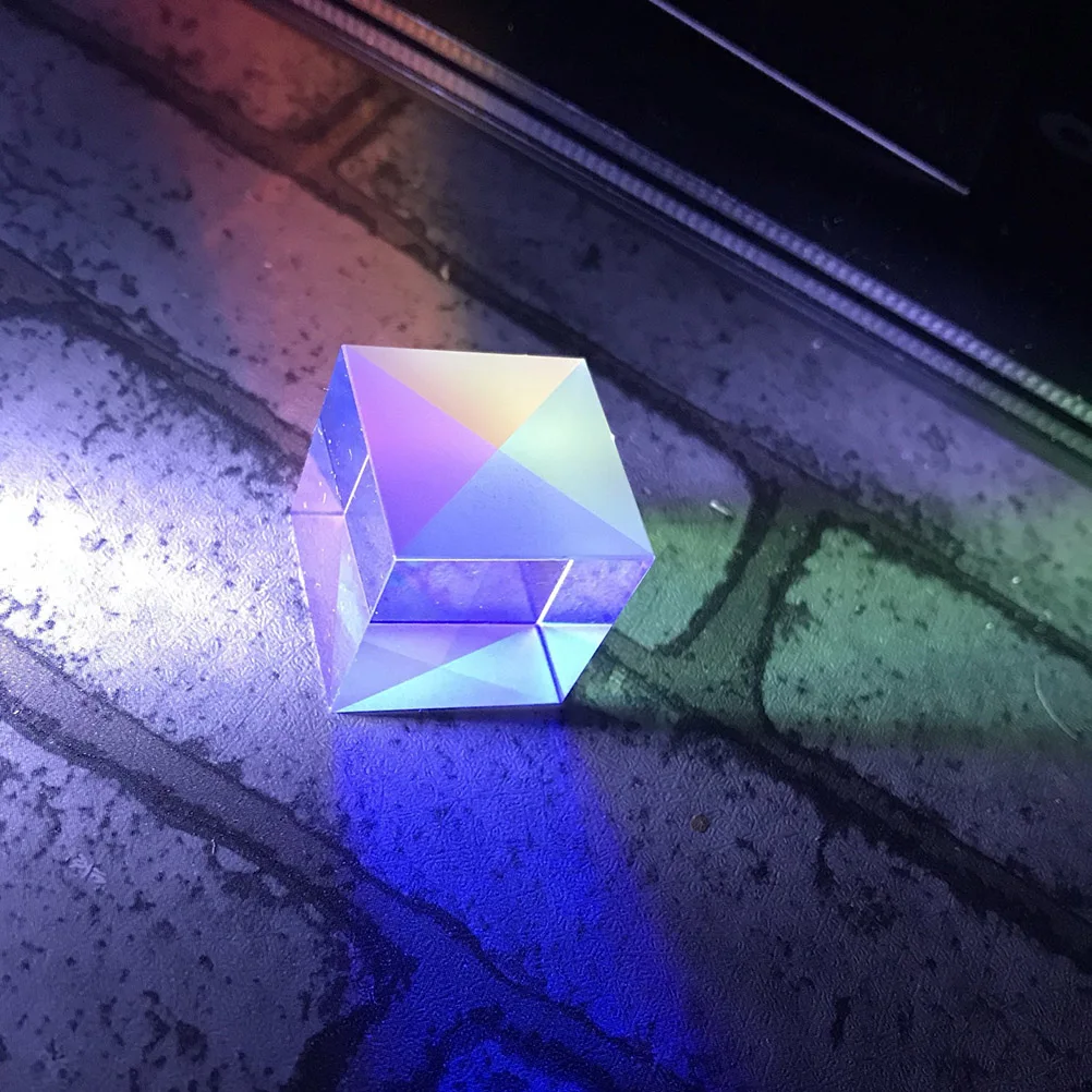

Dispersion Prism 1.5x1.5x1.5cm White Light Splitter Teaching Aid for Kindergarten High School Cube Dispersion Prism