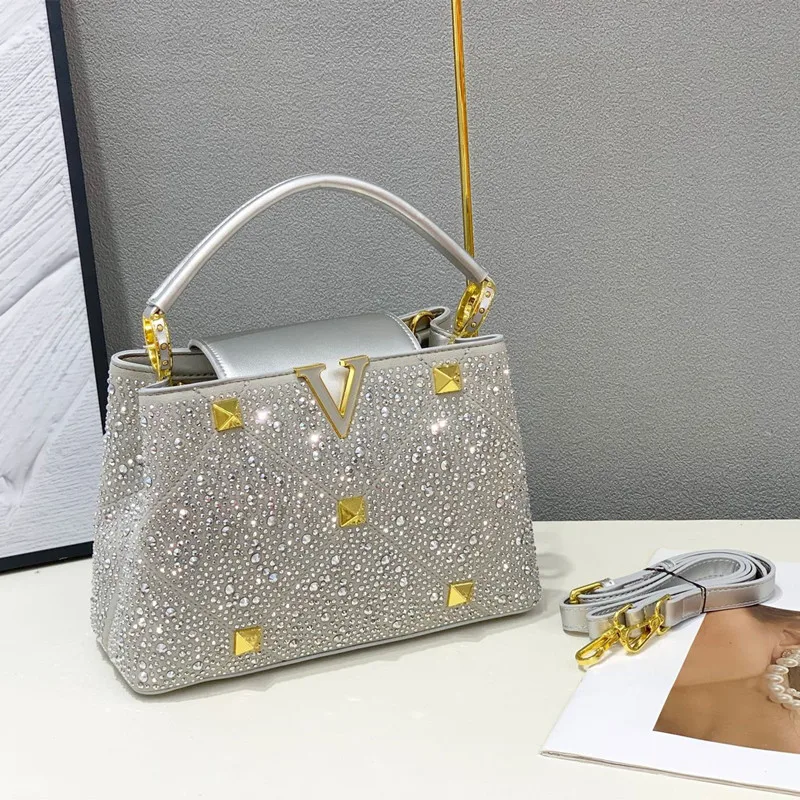 2024 Luxury Top Designer Diamonds Leather Rivets Women's Handbags Ladies Fashion Shoulder Crossbody Bag New Evening Shell Bag