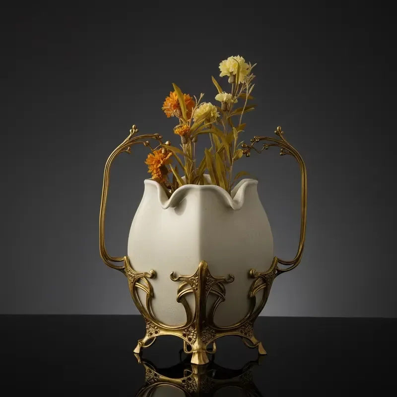 Ceramic Decorative Vase European Brass Frame Artistic Flower Arrangement Centerpiece Vase Villa Decor Hotel