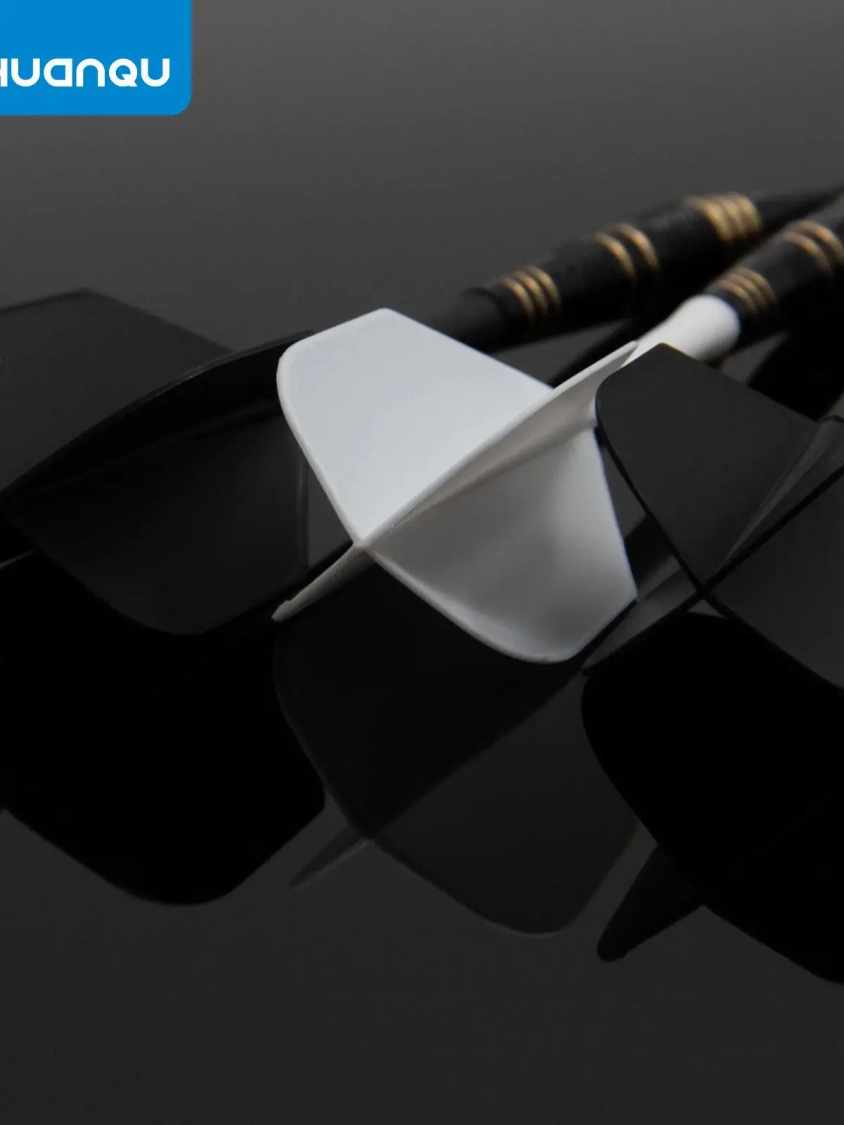 Huanqu 6-teilige professionelle integrierte Dart-Schaftenden | 2Ba Standardgewinde | Drei Größen erhältlich: 70/75/80 mm | Neun Farben mit reichhaltigen Farbkombinationen | Robust und nicht leicht