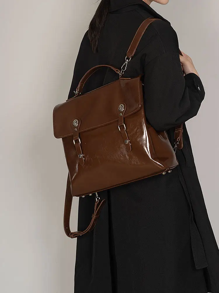 2026 Fashion New College Style High-quality Patent Leather Glossy Top Layer Cowhide Leather Square Shoulder Bag For Women Trendy