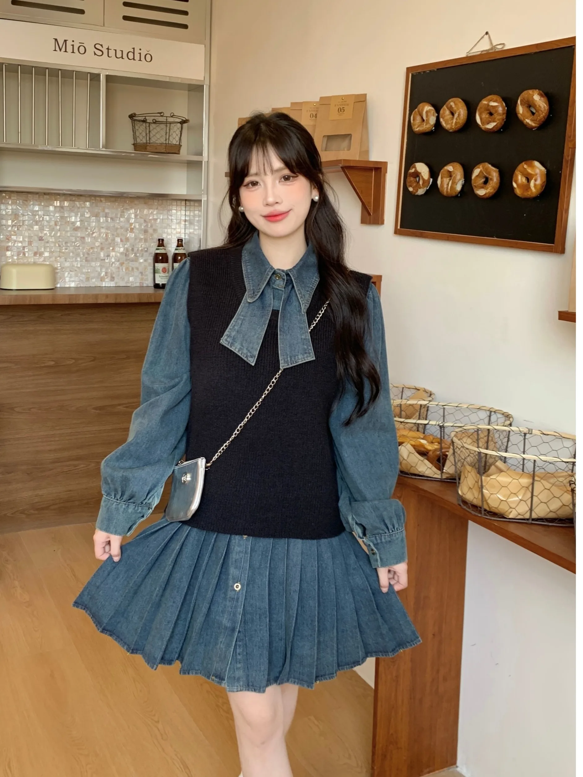 

Новая женская осенняя джинсовая юбка-трапеция больших размеров в клетку с высокой талией, плиссированная, в корейском стиле, с длинными рукавами